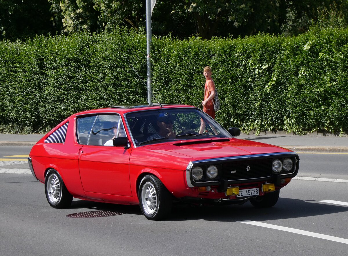 (262'613) - Renault - SZ 45'733 - am 18. Mai 2024 in Sarnen, OiO