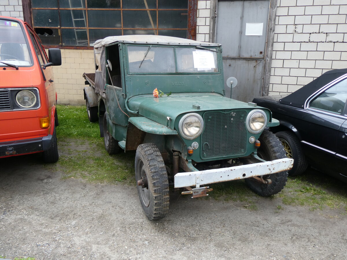 (263'523) - Willys am 9. Juni 2024 in Faido, Garage Barenco