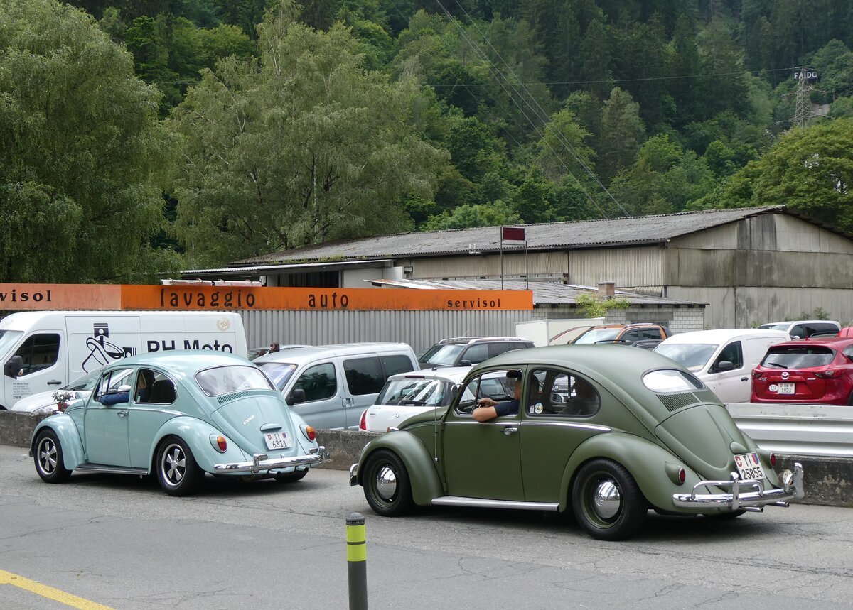 (263'563) - VW-K�fer - TI 6311 + TI 25'855 - am 9. Juni 2024 in Faido, Via Saresc