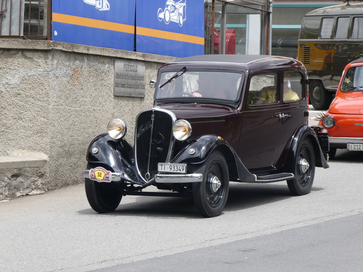 (263'570) - Fiat - TI 93'349 - am 9. Juni 2024 in Faido, Via Saresc