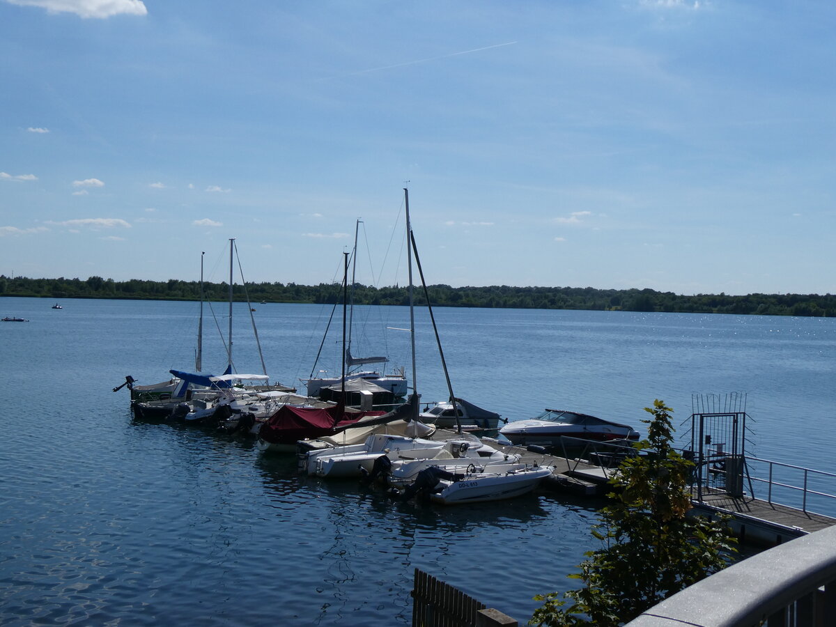 (264'501) - Boote auf dem Markkleeberger See am 9. Juli 2024 in Markkleeberg