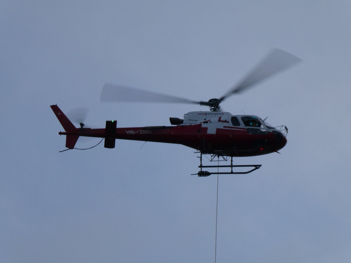 (269'841) - swiss helicopter - HB-ZNH - am 13. Dezember 2024 �ber Spiez