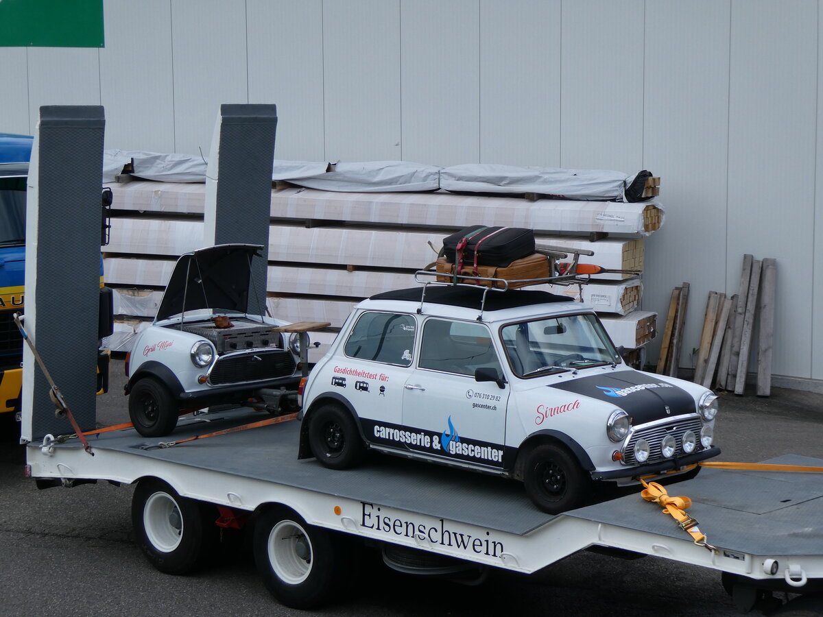 (274'520) - Mini mit Anh�nger am 3. Mai 2025 in Attikon, Wegm�ller