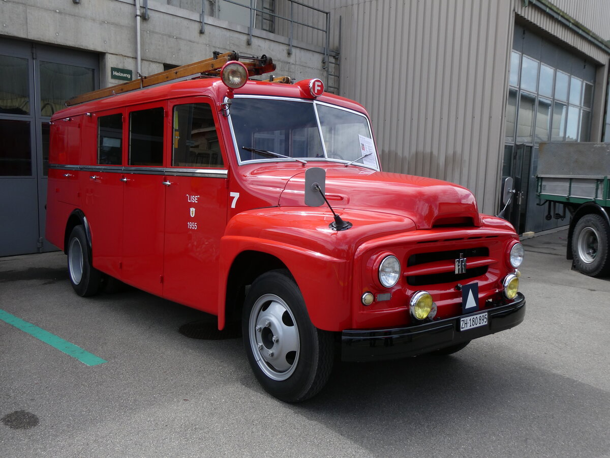 (274'567) - Lise - Nr. 7/ZH 180'895 - IH (ex Feuerwehr, St�fa) am 3. Mai 2025 in Attikon, Wegm�ller