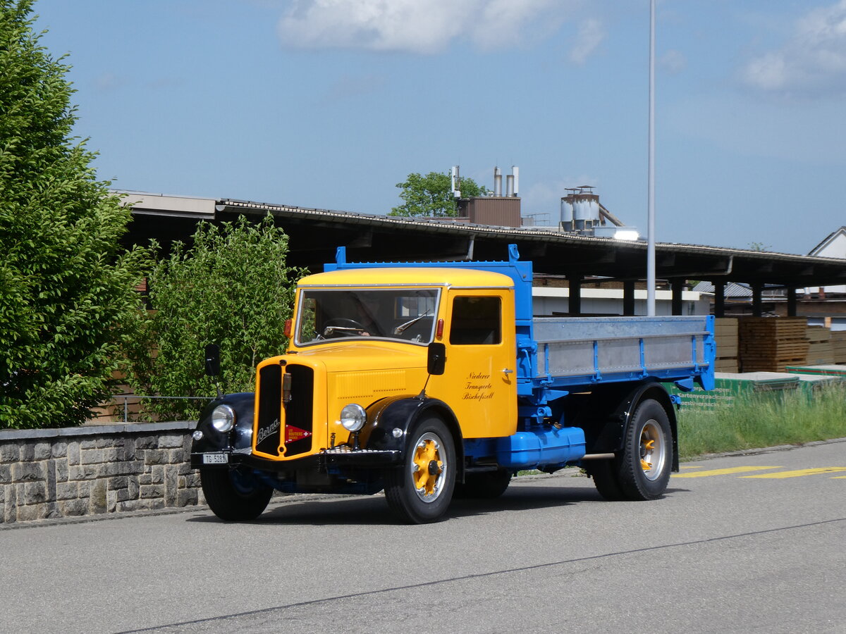 (274'592) - Niederer, Bischofszell - TG 5281 - Berna am 3. Mai 2025 beim Bahnhof Rickenbach-Attikon