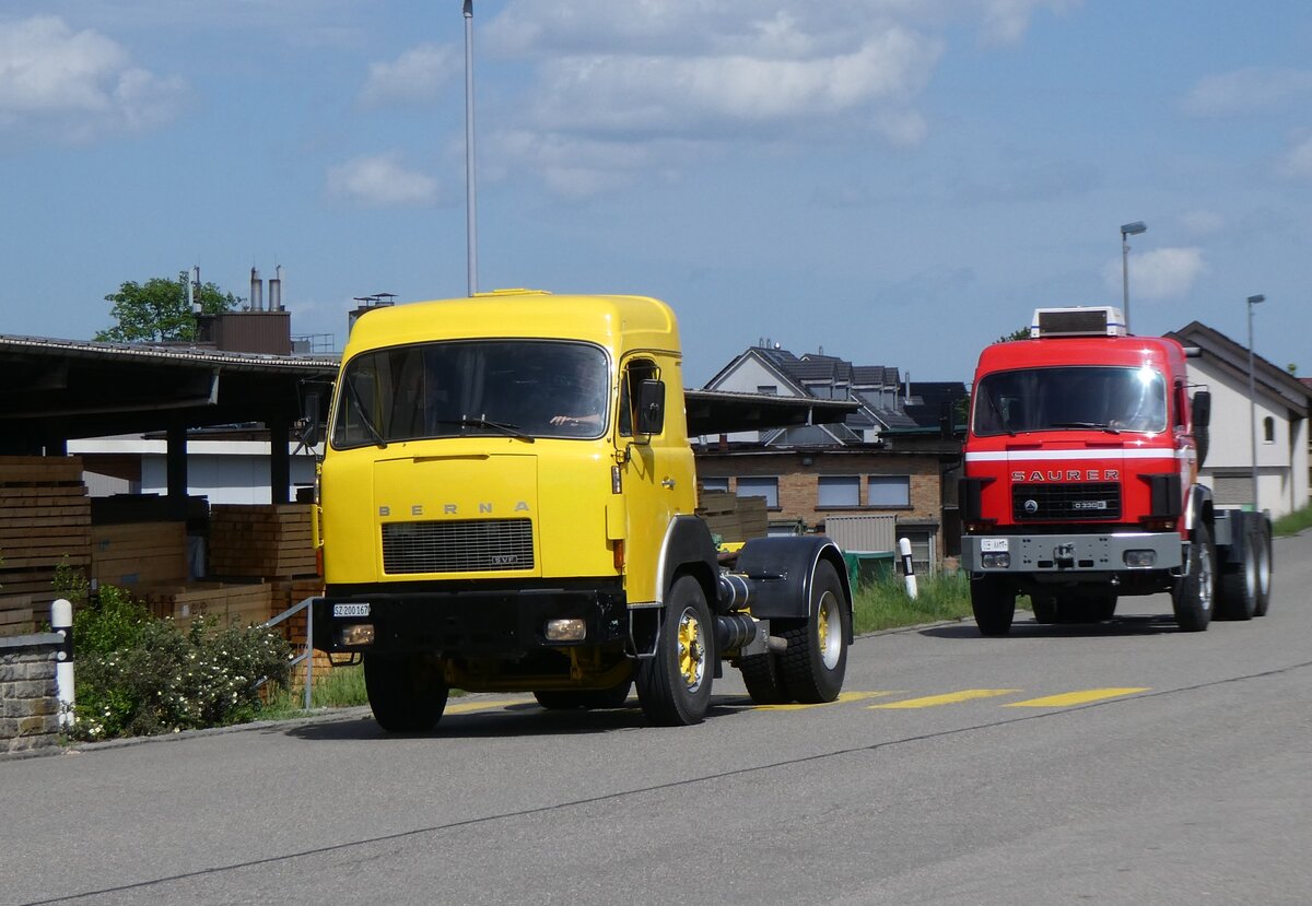 (274'596) - Berna - SZ 200'167 - am 3. Mai 2025 beim Bahnhof Rickenbach-Attikon