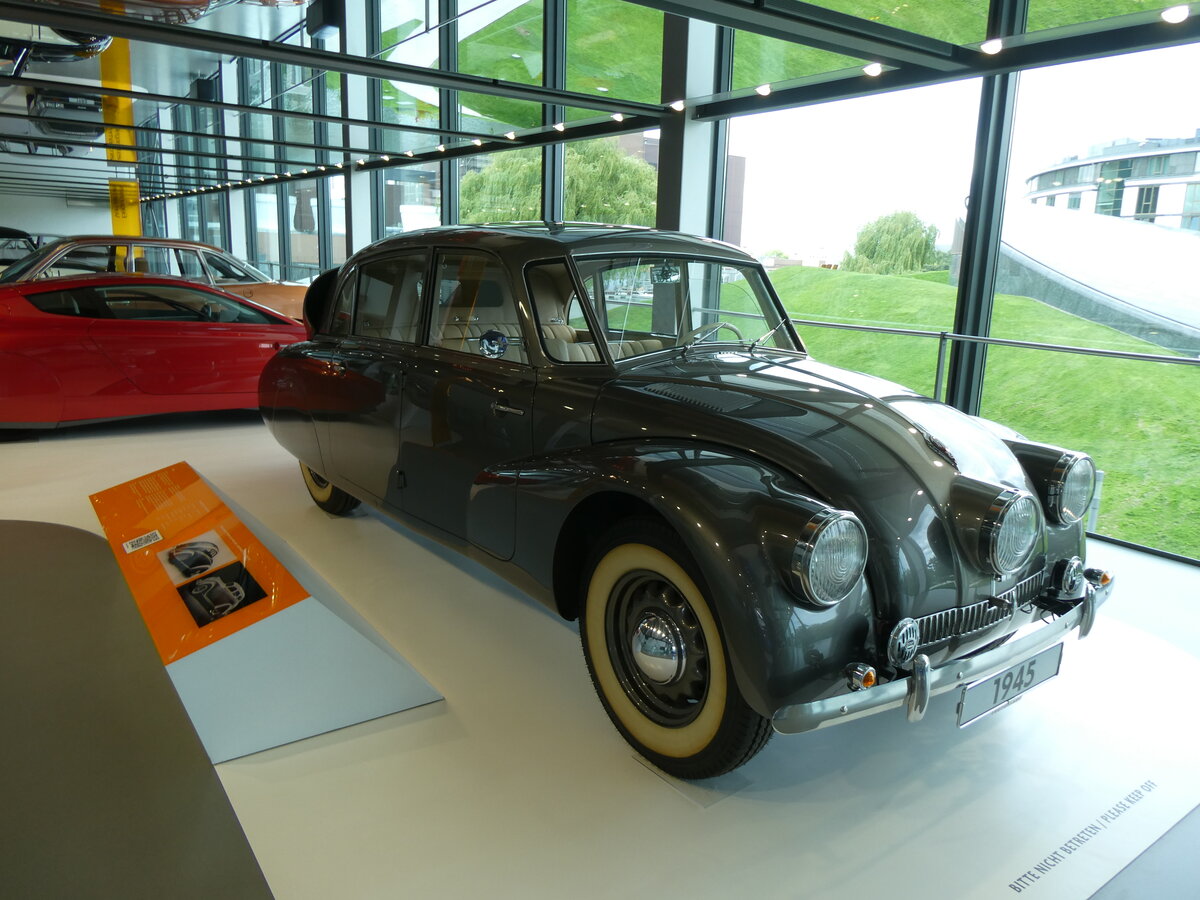 (274'955) - Tatra - Jahrgang 1945 - am 7. Mai 2025 in Wolfsburg, Autostadt