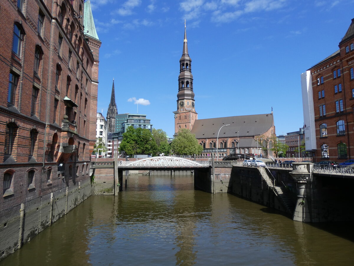 (275'055) - Katharinen Kirche am 8. Mai 2025 in Hamburg