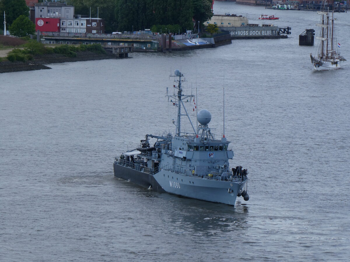 (275'062) - Schiff auf der Elbe am 8. Mai 2025 in Hamburg