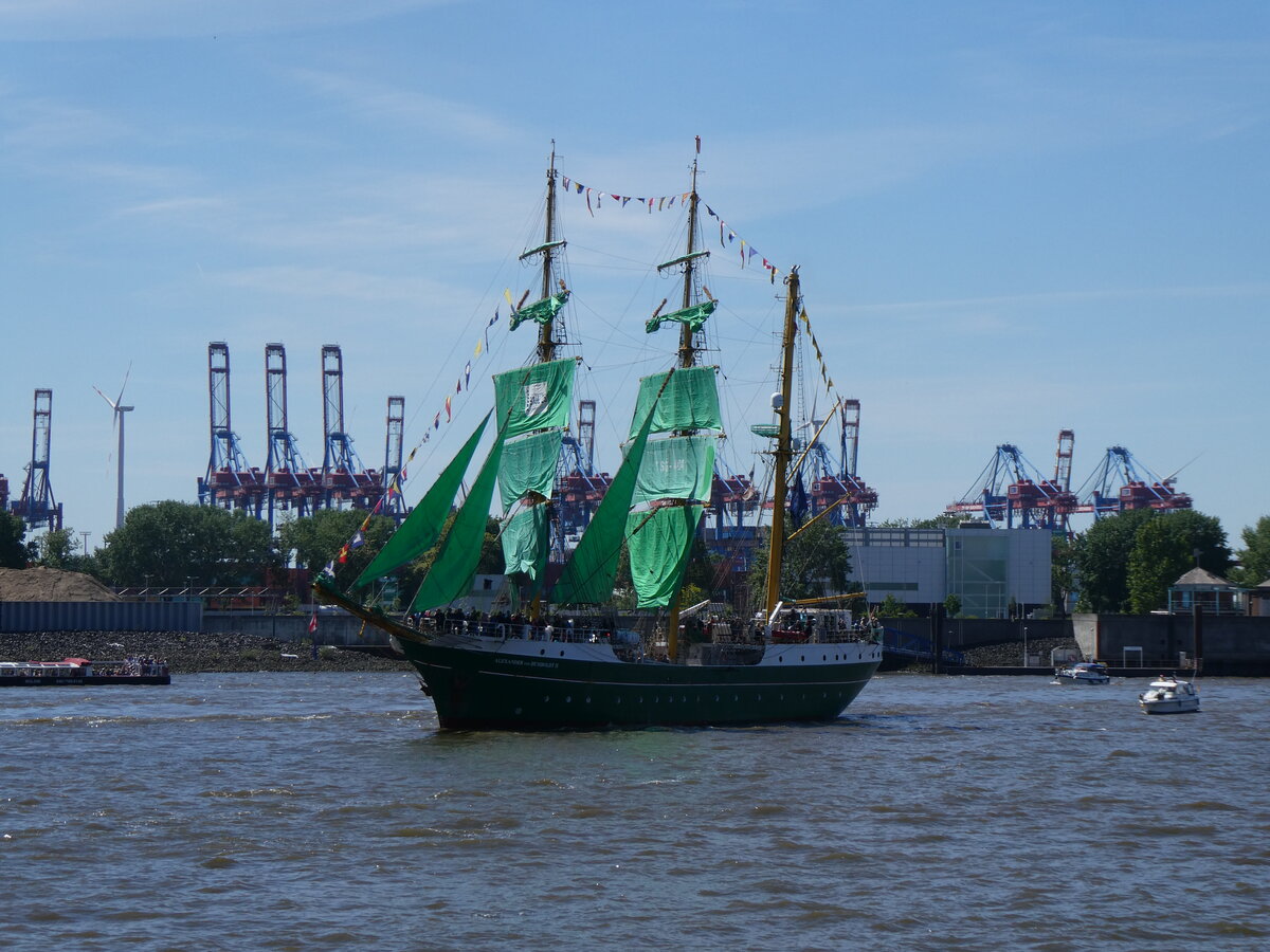 (275'310) - 836. Hafengeburtstag mit Schiffsparade am 9. Mai 2025 auf der Elbe in Hamburg
