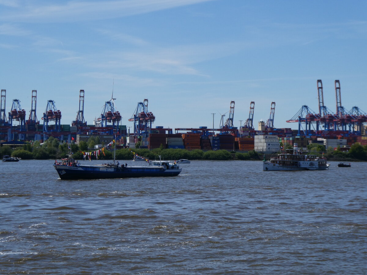 (275'312) - 836. Hafengeburtstag mit Schiffsparade am 9. Mai 2025 auf der Elbe in Hamburg