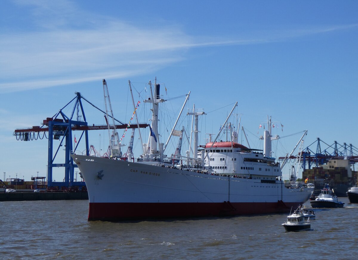 (275'315) - 836. Hafengeburtstag mit Schiffsparade am 9. Mai 2025 auf der Elbe in Hamburg