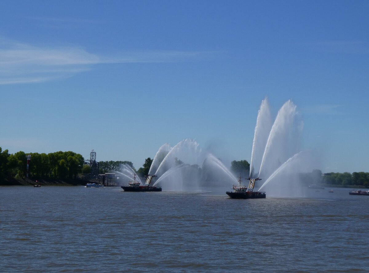 (275'326) - 836. Hafengeburtstag mit Schiffsparade am 9. Mai 2025 auf der Elbe in Hamburg