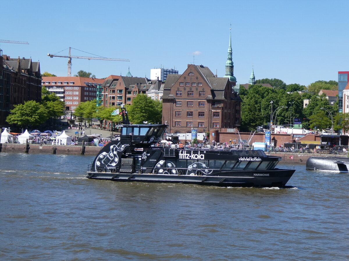 (275'331) - 836. Hafengeburtstag mit Schiffsparade am 9. Mai 2025 auf der Elbe in Hamburg