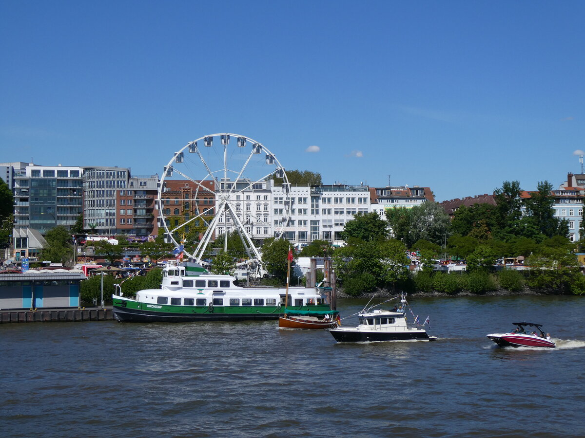 (275'333) - 836. Hafengeburtstag mit Schiffsparade am 9. Mai 2025 auf der Elbe in Hamburg