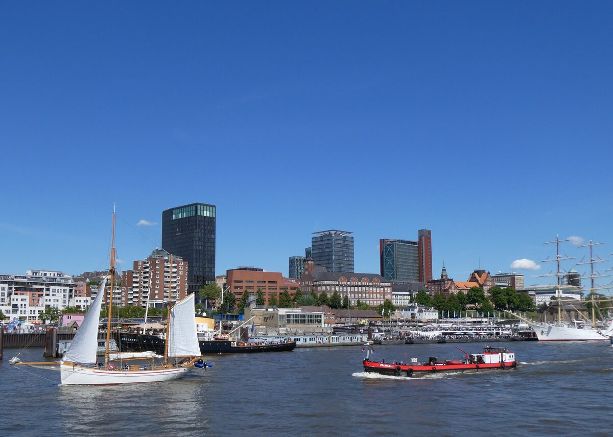 (275'334) - 836. Hafengeburtstag mit Schiffsparade am 9. Mai 2025 auf der Elbe in Hamburg