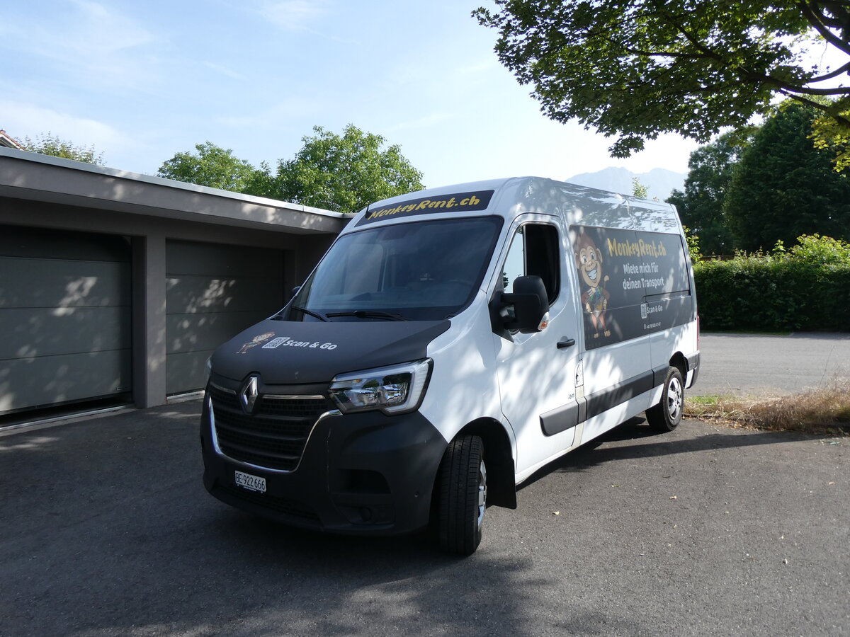 (276'551) - Renault - BE 922'666 - am 12. Juni 2025 in Thun, L�nggasse