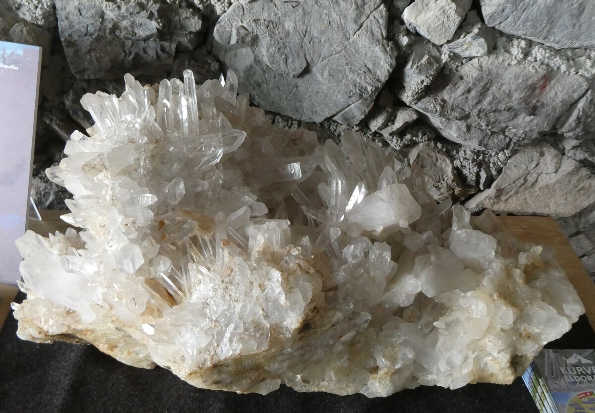 (277'035) - Grosser Kristall am 19. Juni 2025 auf dem Stilfserjoch