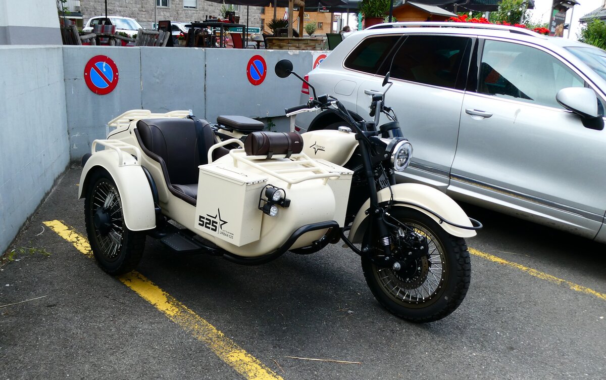 (279'164) - Chongquing Shineray - FR 14'638 - am 17. August 2025 beim Bahnhof Villars-sur-Ollon