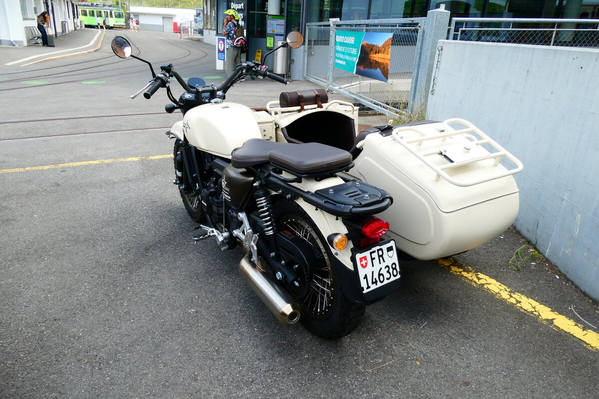 (279'165) - Chongquing Shineray - FR 14'638 - am 17. August 2025 beim Bahnhof Villars-sur.Ollon