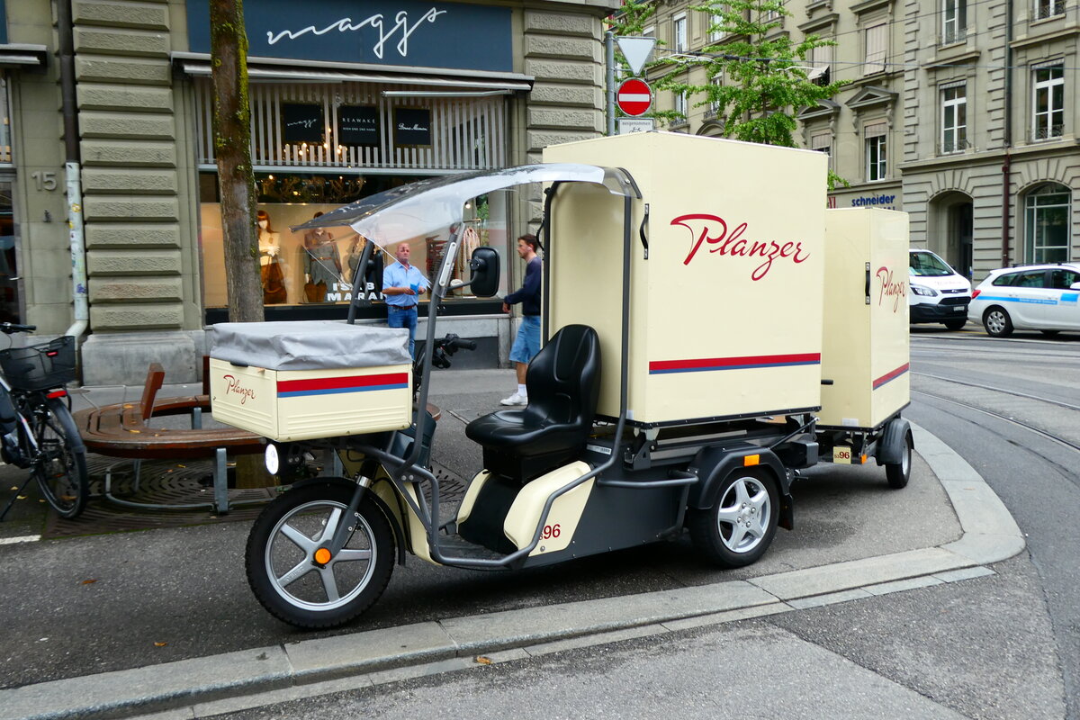 (279'252) - Planzer, Dietikon - Nr. 53.96/BE 52'214 - Kyburg am 21. August 2025 beim Bahnhof Bern