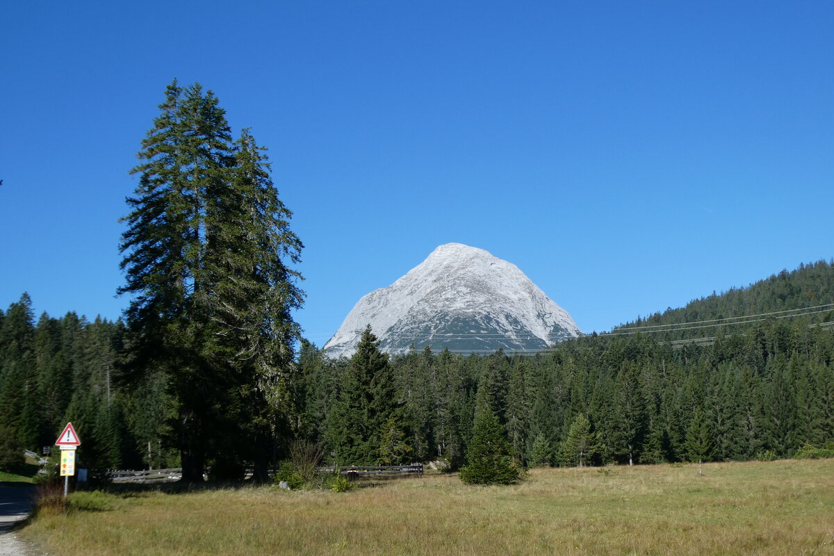 (280'515) - Hohe Munde am 18. September 2025 von der Wildmoosalm bei Seefeld aus