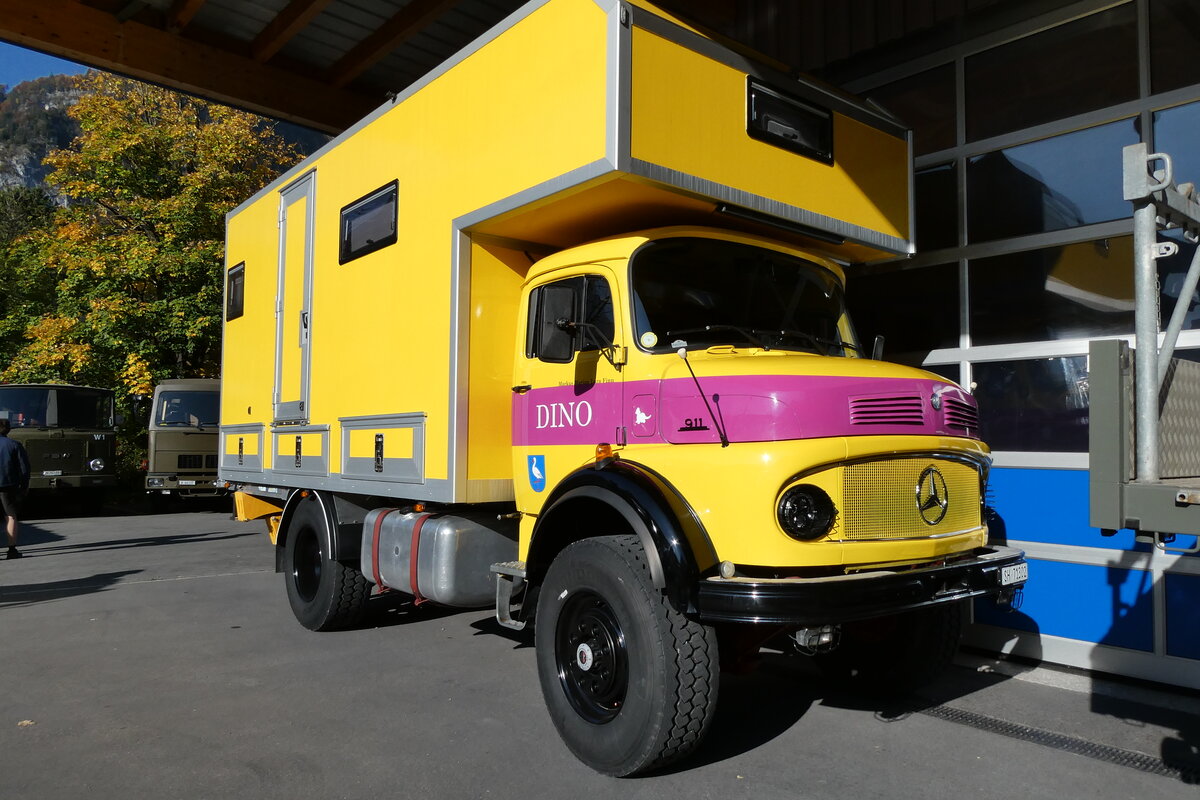 (281'624) - Dino - SH 71'302 - Mercedes am 18. Oktober 2025 in N�fels, FBW-Museum