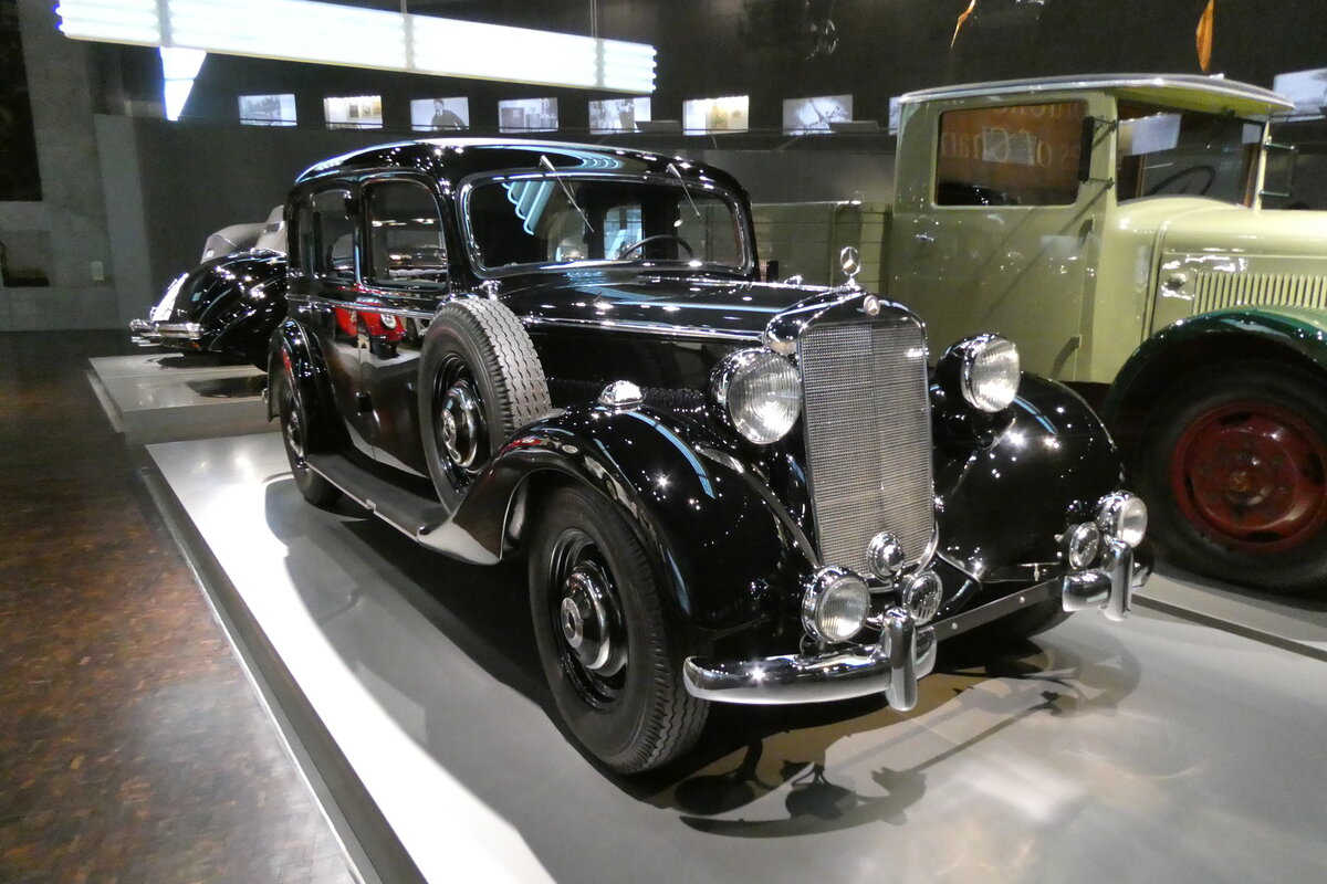 (282'963) - Mercedes am 11. Dezember 2025 in Stuttgart, Mercedes-Benz Museum