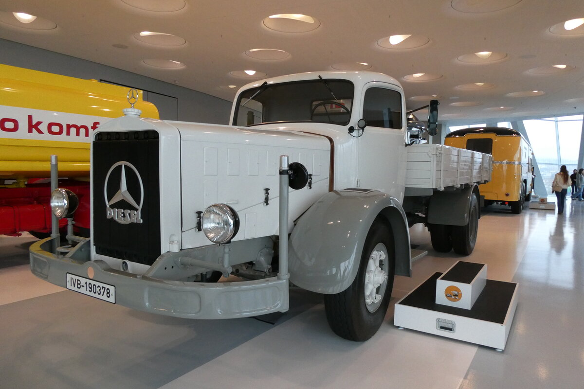 (282'973) - Mercedes - IVB-190'378 - am 11. Dezember 2025 in Stuttgart, Mercedes-Benz Museum