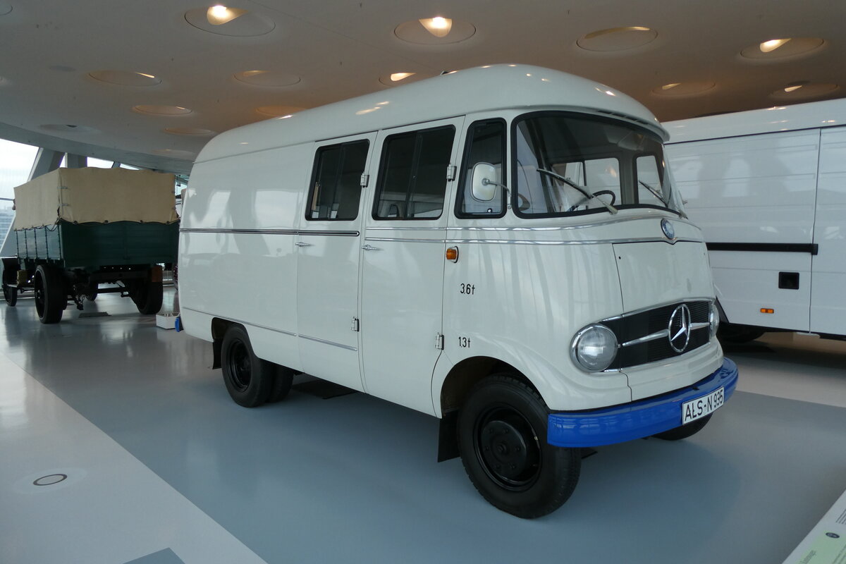 (282'978) - Mercedes - ALS-N 935 - am 11. Dezember 2025 in Stuttgart, Mercedes-Benz Museum