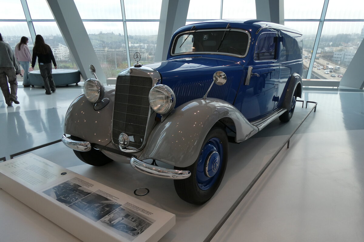 (283'003) - Daimler-Benz AG - Mercedes am 11. Dezember 2025 in Stuttgart, Mercedes-Benz Museum