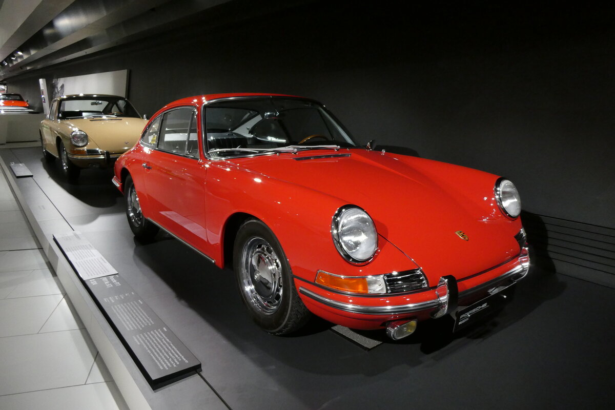 (283'044) - Porsche am 11. Dezember 2025 in Zuffenhausen, Porsche Museum