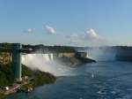(152'844) - Die Niagara Falls von der Rainbow Br�cke aus am 15.