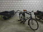 (207'878) - Milit�rvelo mit Anh�nger am 10.