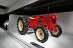 (283'042) - Porsche-Traktor am 11. Dezemnber 2025 in Zuffenhausen, Porsche Museum