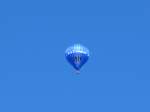(155'845) - Ein Heissluftballon �ber dem Niesen am 19.