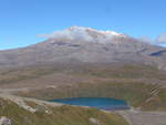 (191'379) - Lower Tama Lake und Mount Ruapehu am 25.