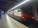 (215'898) - Der Bahnhof Z�rich-Flughafen um 12.15 Uhr mittags am 6.