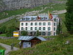 (182'117) - PostAuto-Haltestelle und Hotel Engstlenalp am 16.