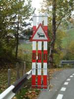 (130'339) - Baustellenhinweis auf Achtung Stau am 11.