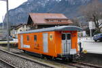 (283'296) - zb-Hilfswagen am 19. Dezember 2025 im Bahnhof Meiringen