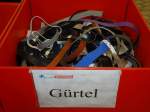 (132'605) - Kiste mit G�rtel im BrockiShop am 16.