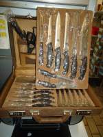 (132'612) - Koffer mit Messer im BrockiShop am 18.