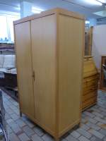 (149'041) - 2-t�riger Schrank im BrockiShop am 26.