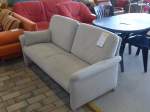 (159'946) - Graues 2er-Sofa am 21.