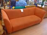 (166'260) - Oranges Sofa am 16.