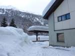 (148'822) - Viel Schnee im Bahnhof von Airolo am 9.