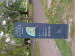 (190'169) - Hinweistafel zum Queen Victoria Garden am 17.